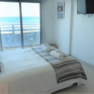 Seaview Luxury Апартаменты Ларнака